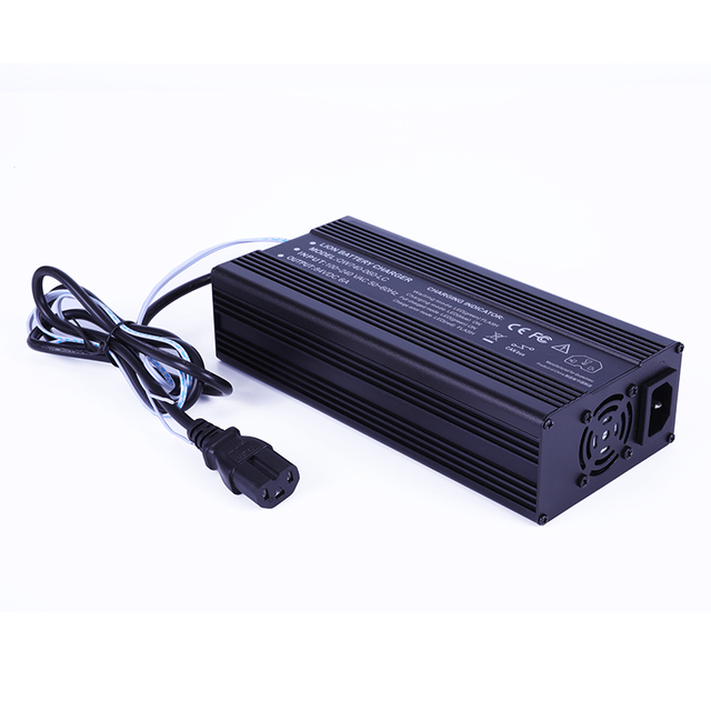 600W CANBus Chargers 46.8V/47.45V/48V 10a 12a 12.5a LiFePO4 Batteries Chargers Adapters for 13S 39V 41.6V 42V Electric Cars Battery