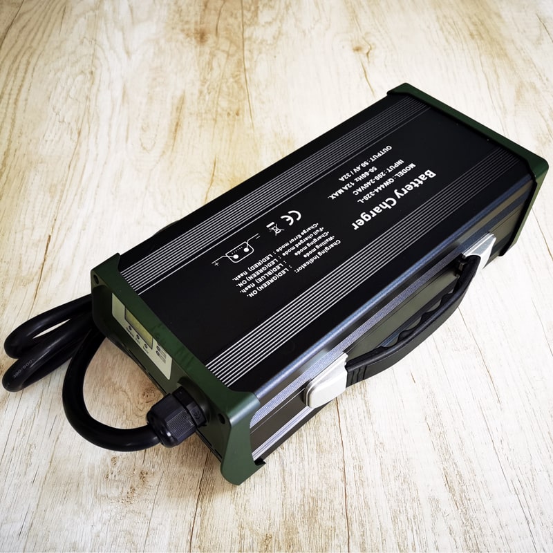 Military products DC 43.2V 43.8V 25a 1200W Low Temperature charger for 12S 36V 38.4V LiFePO4 battery pack with PFC
