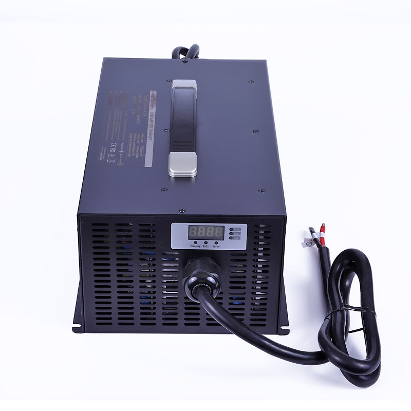 AC 220V 3600W Chargers Portable 12V 85a 90a 95a 100a Fast Charger for 12V Lead Acid Battery Charger RVs and Golf Carts