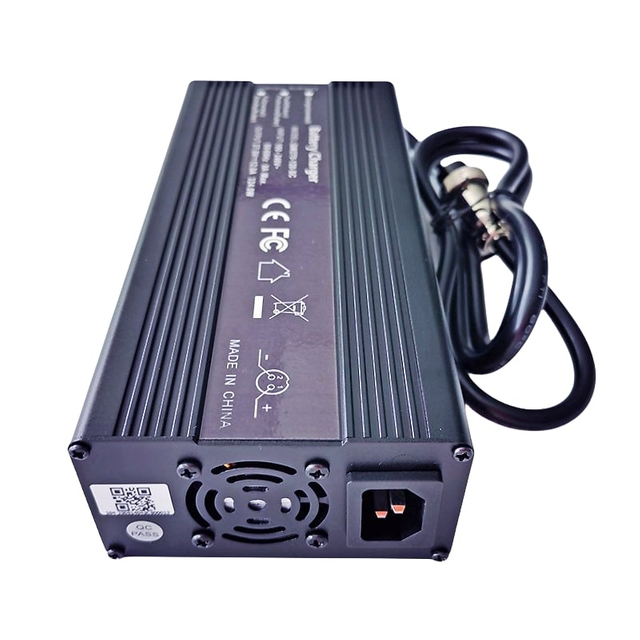 600W Battery Charger 12S 36V 38.4V LiFePO4 Batteries Charger DC 42V/43.2V/43.8V 10a 14a For Electric Tricycle/Other Motorcycles