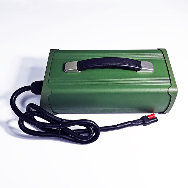 900W Super Battery Charger 61.2V/62.05V 10a 14.5a LiFePO4 Smart Charger For 17S 51V 54.4V Portable Power Station Batteries Pack