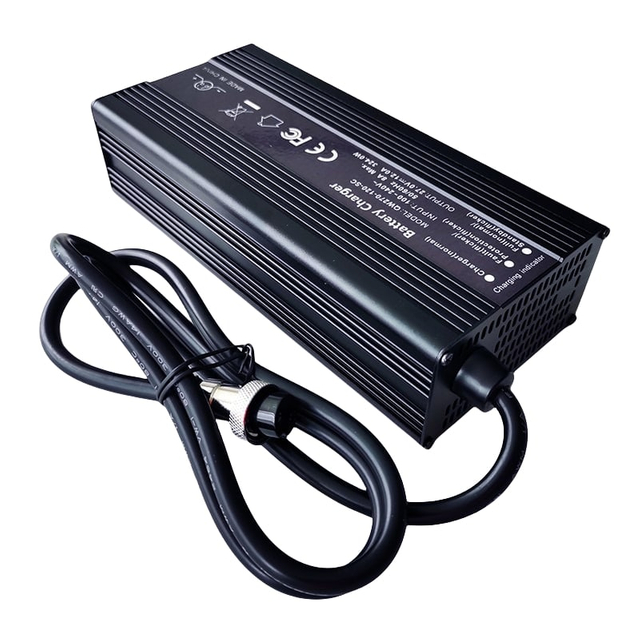 600W battery Charger 60V 6a 7a 8a Portable Charger for SLA / AGM / VRLA / GEL Lead Acid Batteries Output 73.5V 8a with PFC