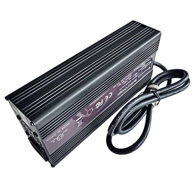 600W battery Charger 12V 25a 30a Portable Charger for SLA / AGM / VRLA / GEL Lead Acid Batteries Output 14.7V 25a 30a with PFC