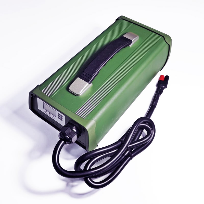 900W Super Battery Charger 54V/54.75V 15a 16a LiFePO4 Smart Charger For 15S 45V 48V Portable Power Station Batteries Pack