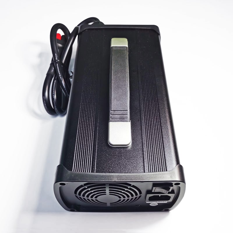 900W Battery Charger 16S 48V 51.2V Lifepo4 batteries Chargers DC 57.6V/58.4V 15a For Electric Forklifts