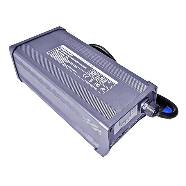 900W CANBus Charger 15S 45V 48V Lifepo4 Batteries Chargers 54V/54.75V 15a 16a For New Energy Vehicles,RVS Battery Pack