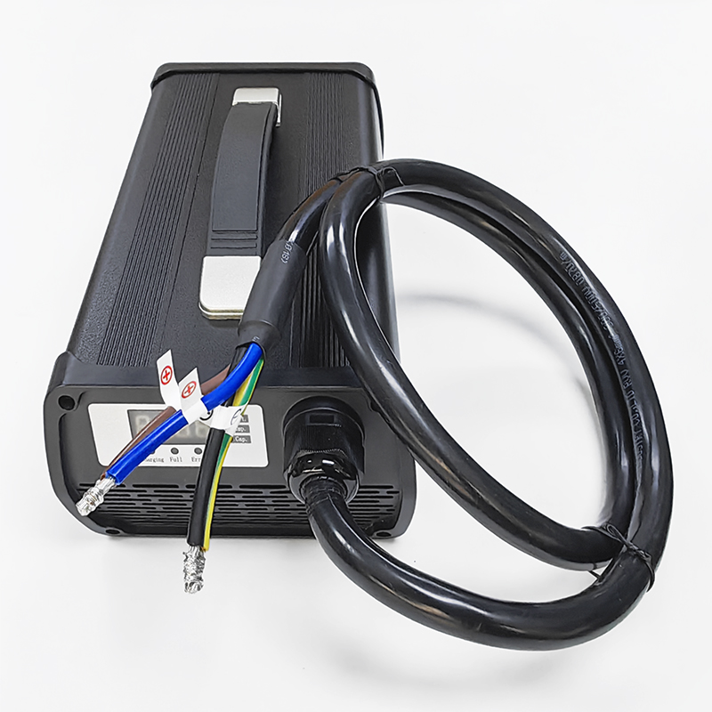 900W Lifepo4 Charger 86.4V 87.6V 8a 9a 10a Battery Charger For 24S 72V 76.8V Electric Forklifts Electric Tricycles Battery Pack