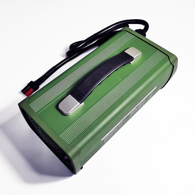 900W Special Charger 36V 15a 20a for AGM /VRLA /GEL Lead Acid Batteries RVS Other Motorcycles Solar Energy System