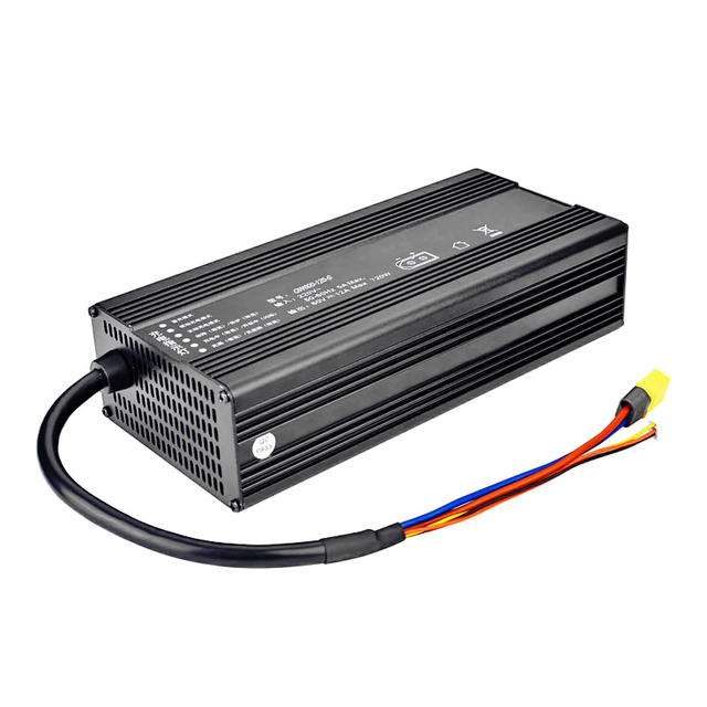 600W CANBus Chargers 79.2V/80.3V 5a 6a 7a LiFePO4 Charger for 22S 66V 70.4V Smart Robot Electric Motorcycle Battery Battery Pack