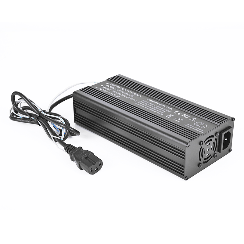 360W CANBUS Chargers 60V 61.2V 62.05V 5a 5.5a Battery Charger For 17S 51V 54.4V LiFePO4 Battery Smart Robot Drones Electric Scooter AGV