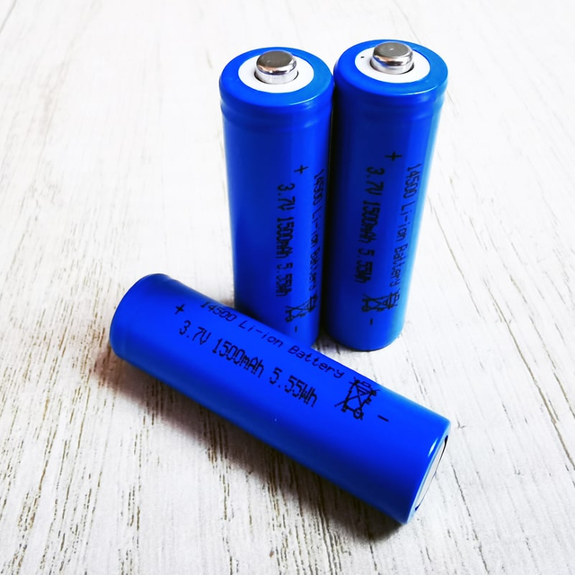 Tip Top 3.6V 3.7V 14500 1500mAh AA rechargeable lithium ion Cell