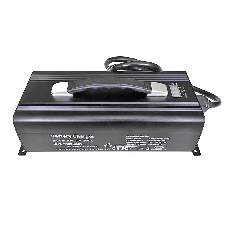 AC 220V 2200W Fast Charger 12V 65a 70a Battery Charger for Lead Acid Battery Charger New Energy Vehicles Energy Storage Battery