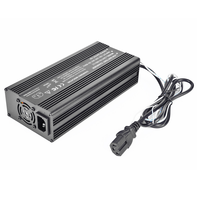 360W CANBUS Chargers 68.4V 69.35V 4a 5a Battery Charger For 19S 57V 60V 60.8V LiFePO4 Battery Smart Robot Drones Electric Scooter AGV