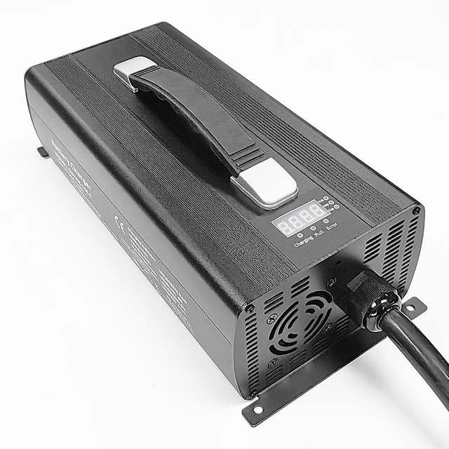 AC 220V 2200W Smart Charger 79.2V 80.3V 20a 25a 27a LiFePO4 Charger For 22S 66V 70.4V Electric Motorcycle Electric Cars Battery Pack