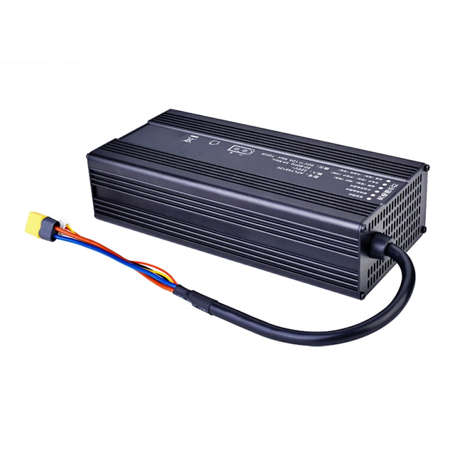 Factory Direct Sale DC 54.6V 20a 1200W charger for 13S 46.8V 48V Li-ion/Lithium Polymer battery with CANBUS communication protocol
