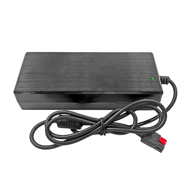 120W 46.8V 47.45V 48V 2A 2.5A Fast Charger for 13S 39V 41.6V 42V LiFePO4 Battery Pack Electric Scooters Portable Battery Charger Power Supply