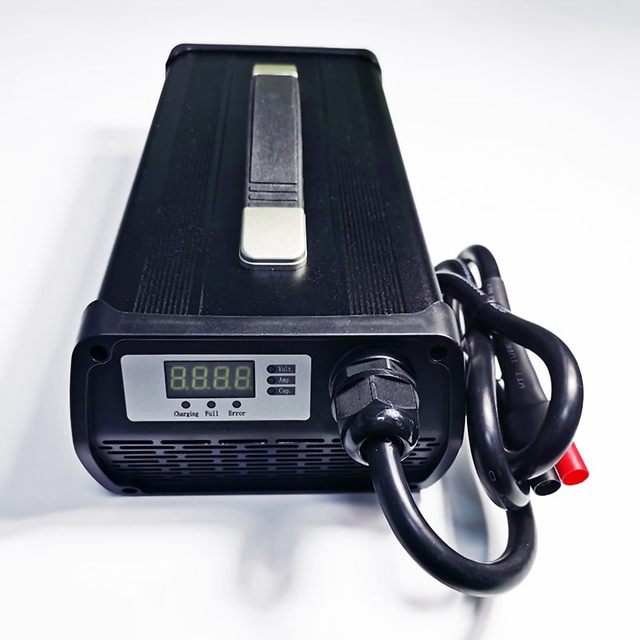 900W Battery Charger 22S 66V 70.4V Lifepo4 batteries Chargers DC 79.2V/80.3V 10a 11a For Electric Forklifts