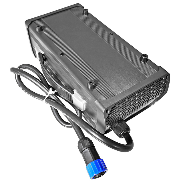 900W CANBus Charger 82.8V 83.95V 84V 10a Lifepo4 Charger For 23S 69V 72V 73.6V RVS Campers Food Trailer Battery Pack