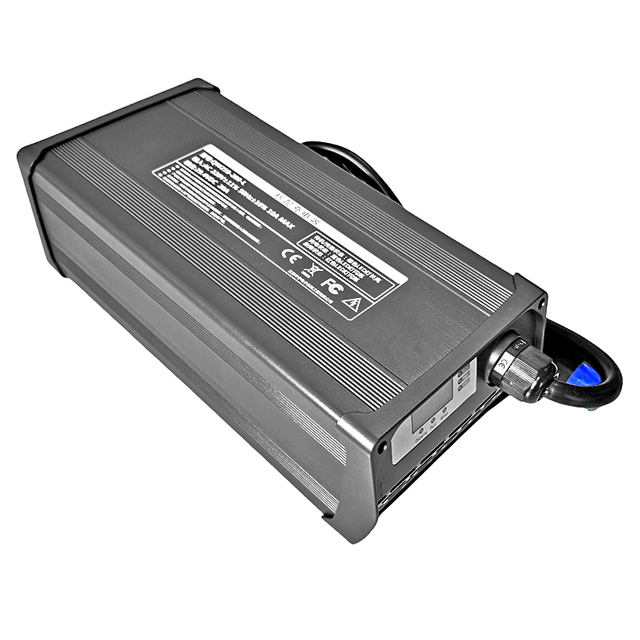 900W CANBus Charger 46.8V 47.45V 48V 15a 19a Lifepo4 Charger For 13S 39V 41.6V 42V RVS Campers Food Trailer Battery Pack