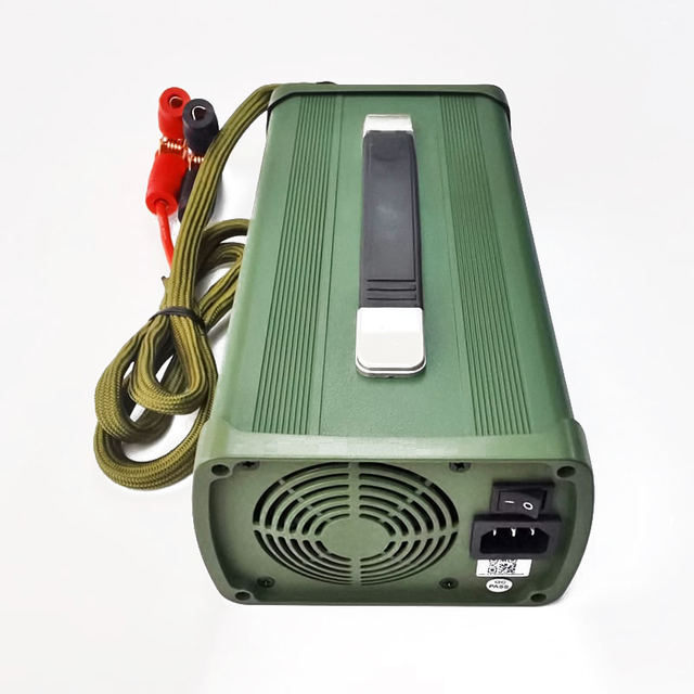900W Intelligent Charger 86.4V 87.6V 8a 9a 10a LiFePO4 Charger For 24S 72V 76.8V Smart Robot Electric Motorcycles Battery Pack
