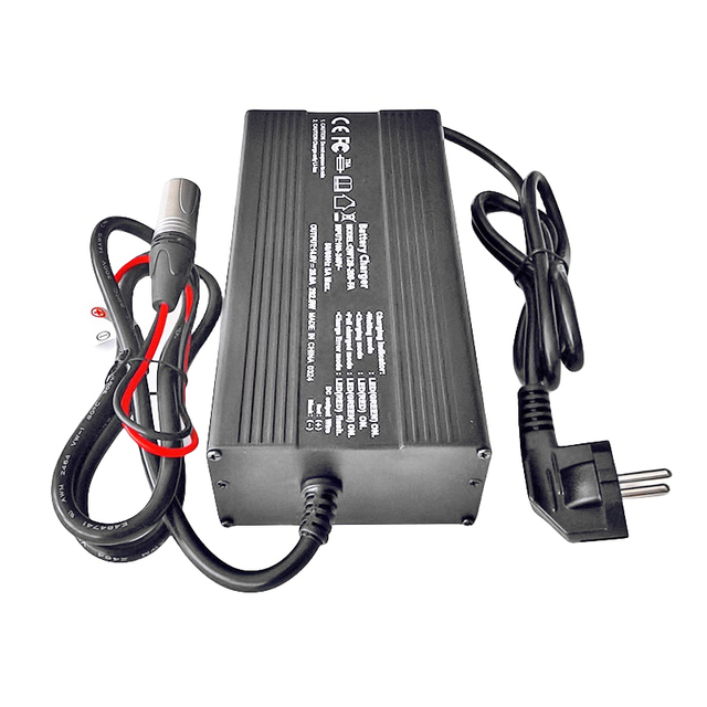 360W Battery Chargers 60V/61.2V 62.05V 5a 5.5a IP56 Waterproof Chargers for 17S 51V 54.4V Robots Electric Tricycles LiFePO4 Outdoor Charger