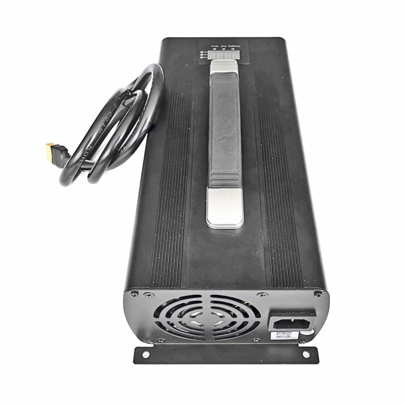 AC 220V 2200W Fast Charger 12V 65a 70a Battery Charger for Lead Acid Battery Charger New Energy Vehicles Energy Storage Battery