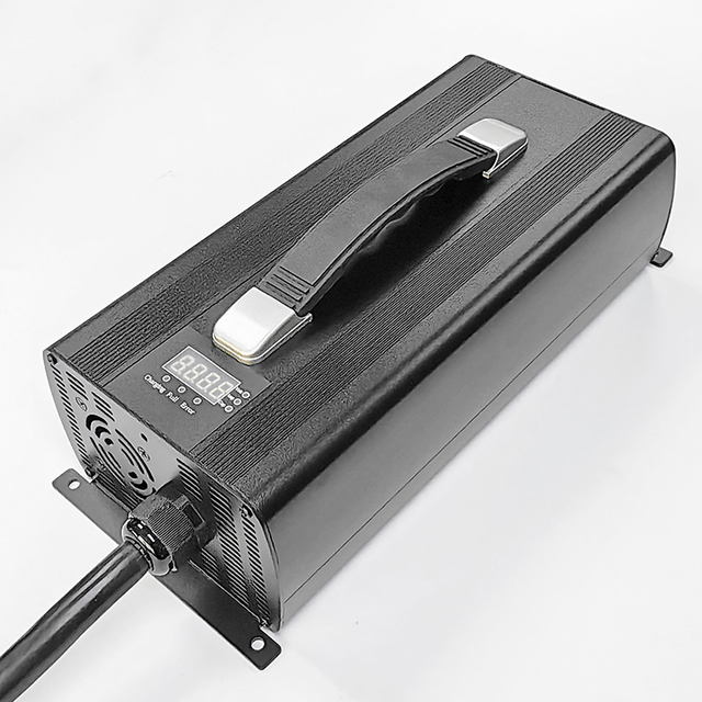 AC 220V 2200W Battery Charger 82.8V 83.95V 84V 20a 25a 26a LiFePO4 Charger For 23S 69V 72V 73.6V Electric Motorcycle Battery Pack