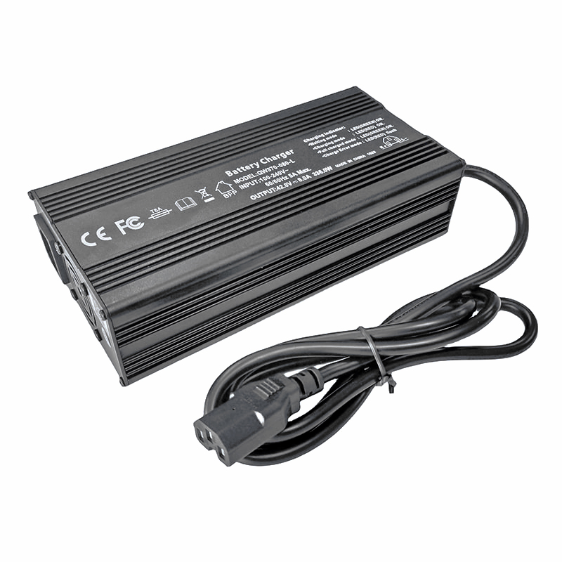 360W Battery Chargers 57.6V 58.4V 5a 6a LiFePO4 Charger For 16S 48V 51.2V Electric Scooters Electric Motorcycles Battery Pack