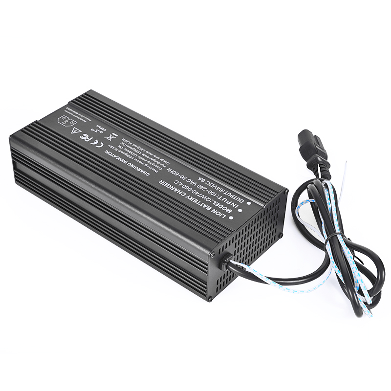 360W CANBUS Chargers 60V 61.2V 62.05V 5a 5.5a Battery Charger For 17S 51V 54.4V LiFePO4 Battery Smart Robot Drones Electric Scooter AGV