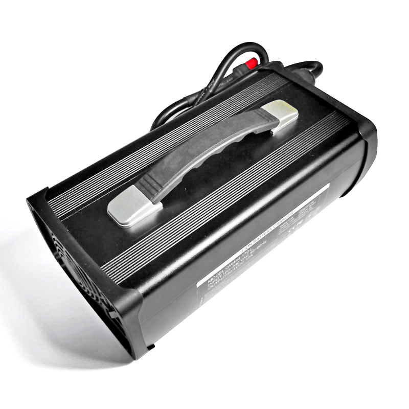 900W Lifepo4 Charger 50.4V 51.1V 15a 17a Battery Charger For 14S 42V 44.8V Electric Forklifts Electric Tricycles Battery Pack