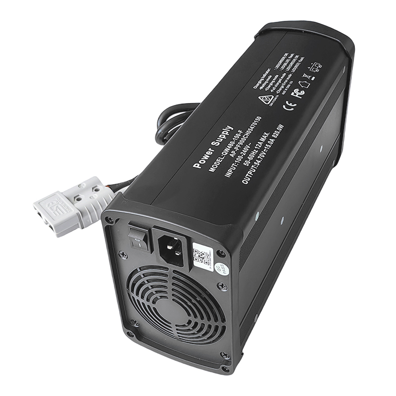 900W Lifepo4 Charger 50.4V 51.1V 15a 17a Battery Charger For 14S 42V 44.8V Electric Forklifts Electric Tricycles Battery Pack