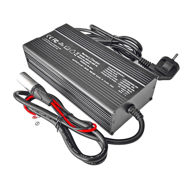 360W Battery Chargers 64.8V 65.7V 4a 5a 5.5a IP56 Waterproof Chargers for 18S 54V 57.6V Robots Electric Tricycles LiFePO4 Outdoor Charger