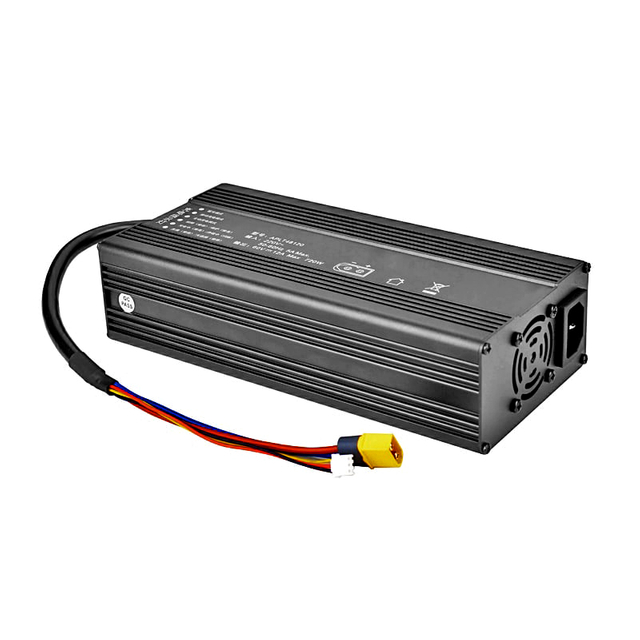 600W CANBus Chargers 60V 61.2V 62.05V 8a 9a LiFePO4 Charger for 17S 51V 54.4V Smart Robot Electric Motorcycle Battery Battery Pack