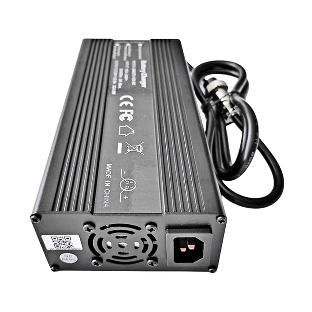 600W LiFePO4 Charger 39.6V 40.15V 10a 15a Batteries Charger For 11S 33V 35.2V 36V For Electric Forklift Electric Motorcycle Tricycles Battery Pack