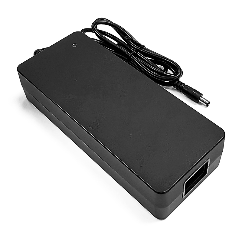 240W Battery Charger 42V 43.2V 43.8V 4a 5a 5.5a Fast Charger For 12S 36V 38.4V Electric Scooters Electric Bike LiFePO4 Battery Pack