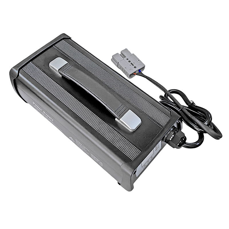 900W Lifepo4 Charger 50.4V 51.1V 15a 17a Battery Charger For 14S 42V 44.8V Electric Forklifts Electric Tricycles Battery Pack