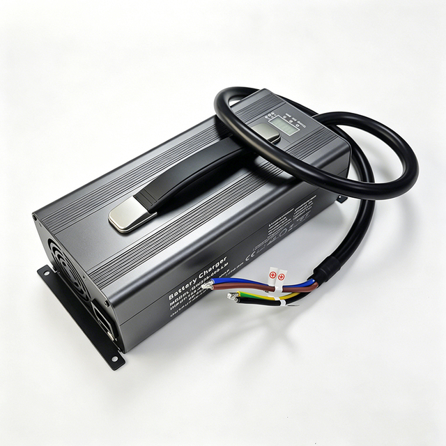 AC 220V 1500W Battery Charger 84V 15a 16a 17a 18a Fast Charger for 20S 72V 74V Electric Tricycles Golf Cart Lithium ion batteries pack
