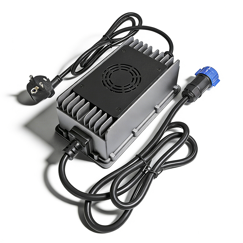 900W Outdoor Charger 87.6V 10a IP67 Waterproof Sealed Lead Acid Battery Charger Suitable for 72V AGM GEL SLA Battery Pack
