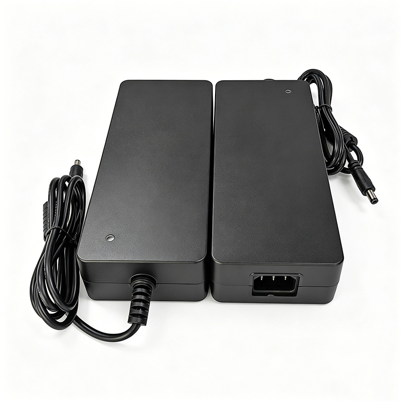 240W Smart Charger 79.8V 3a Battery Chargers For 19S 68.4V 70.3V Electric Bicycle Electric Scooter Lithium ion Batteries Pack