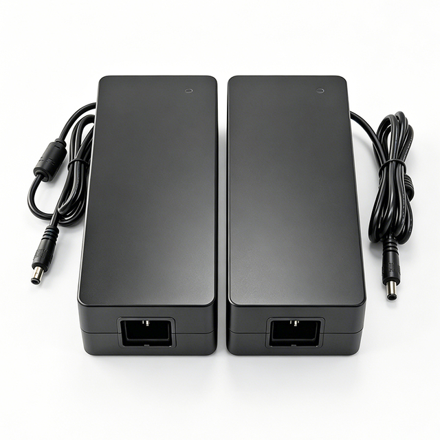 240W Smart Charger 84V 2.5a Battery Chargers For 20S 72V 74V Electric Bicycle Electric Scooter Lithium ion Batteries Pack