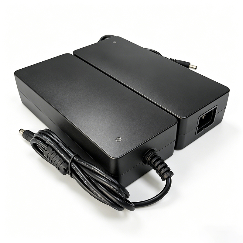 240W Smart Charger 84V 2.5a Battery Chargers For 20S 72V 74V Electric Bicycle Electric Scooter Lithium ion Batteries Pack
