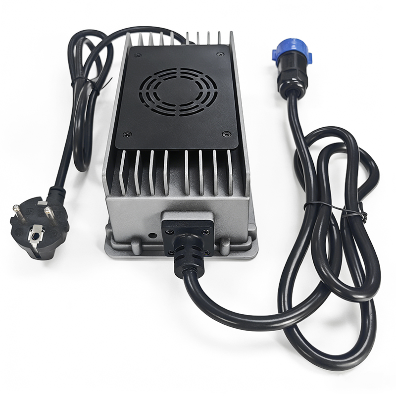 67.2V 10A 13A Sealed Charger 900W IP67 Waterproof Charger for 57.6V 59.2V 60V 16S Electric Motorcycle RV Camper Lithium Battery Pack