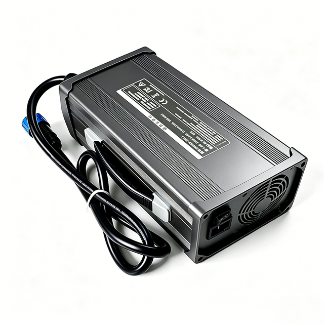 900W CANBus Chargers 58.8V 11a 12a 13a 14a 15a Car Charger for 14S 48V 50.4V 51.8V Electric Forklifts RVS Campers Lithium ion Batteries Pack